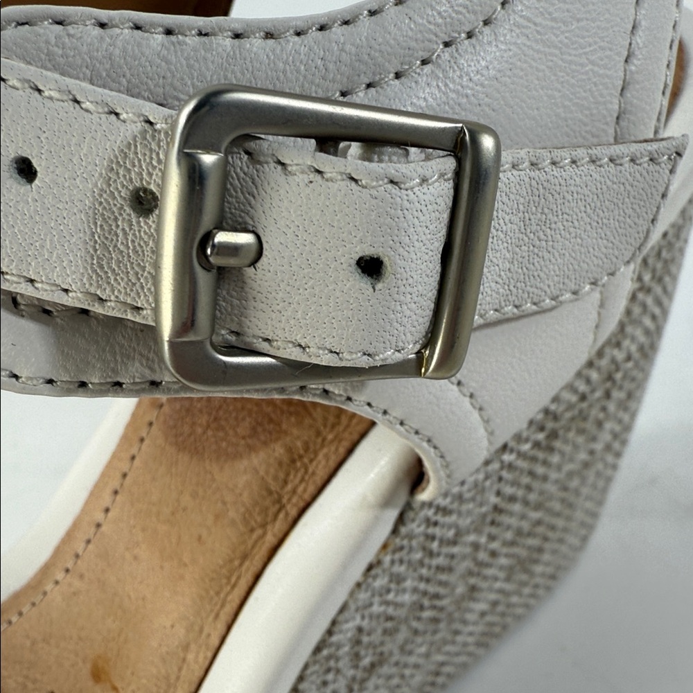 White Clarks Platform Sandals with Buckle size 7 - Picture 8 of 9